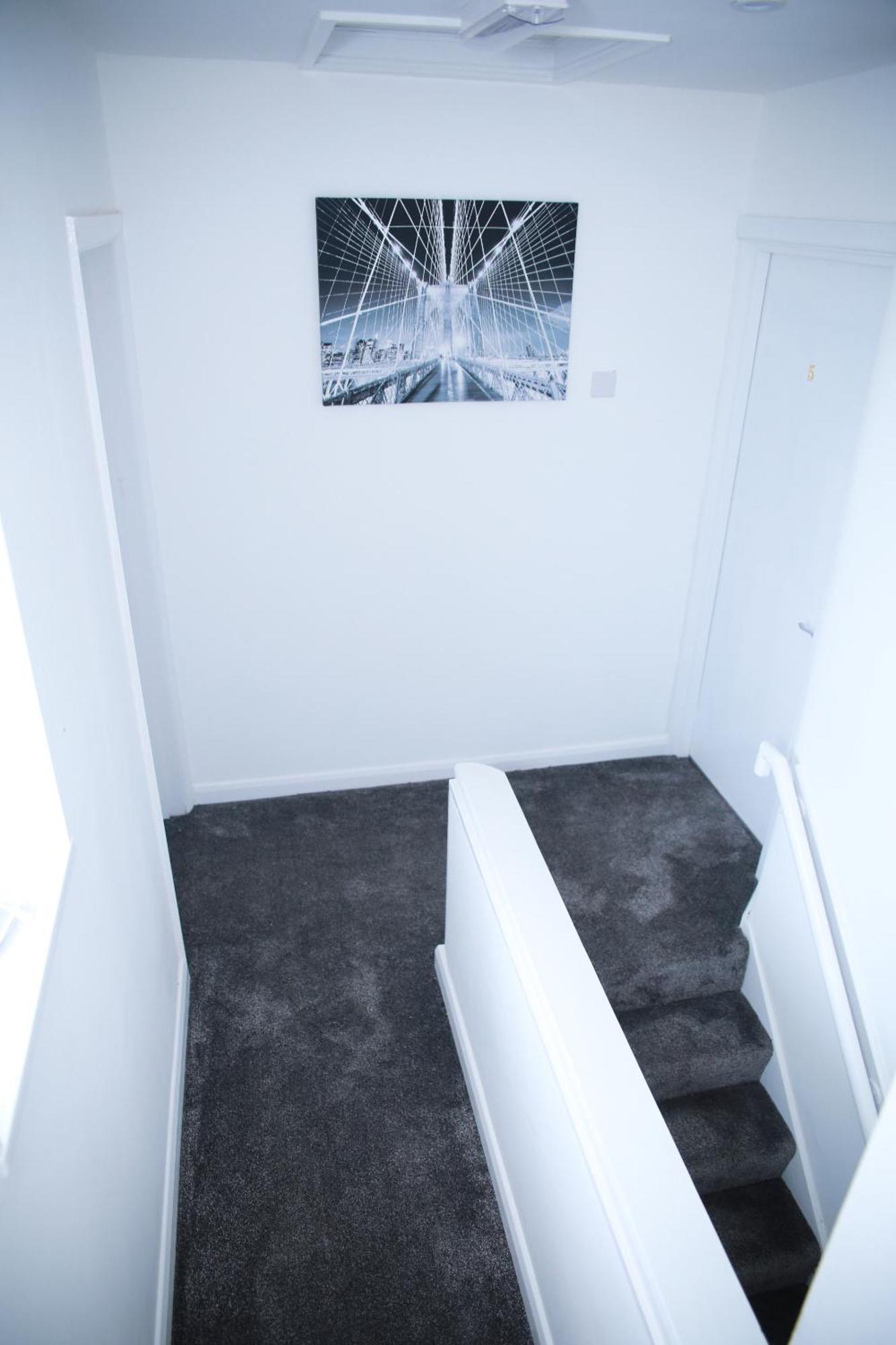 South Harrow Apartment Лондон Экстерьер фото