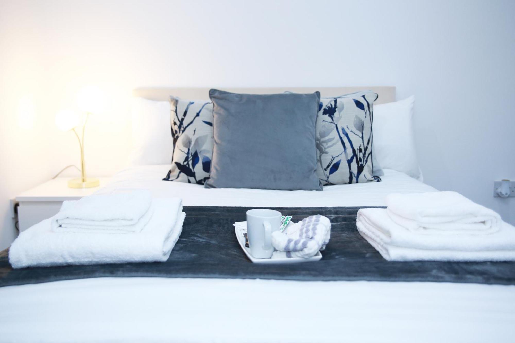 South Harrow Apartment Лондон Экстерьер фото