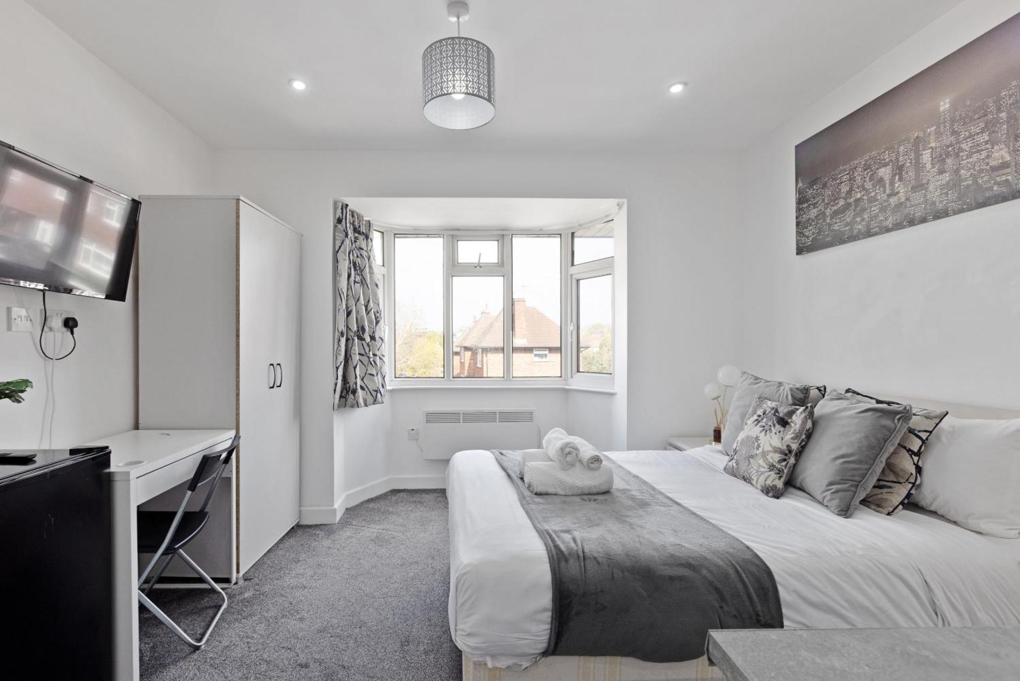 South Harrow Apartment Лондон Экстерьер фото
