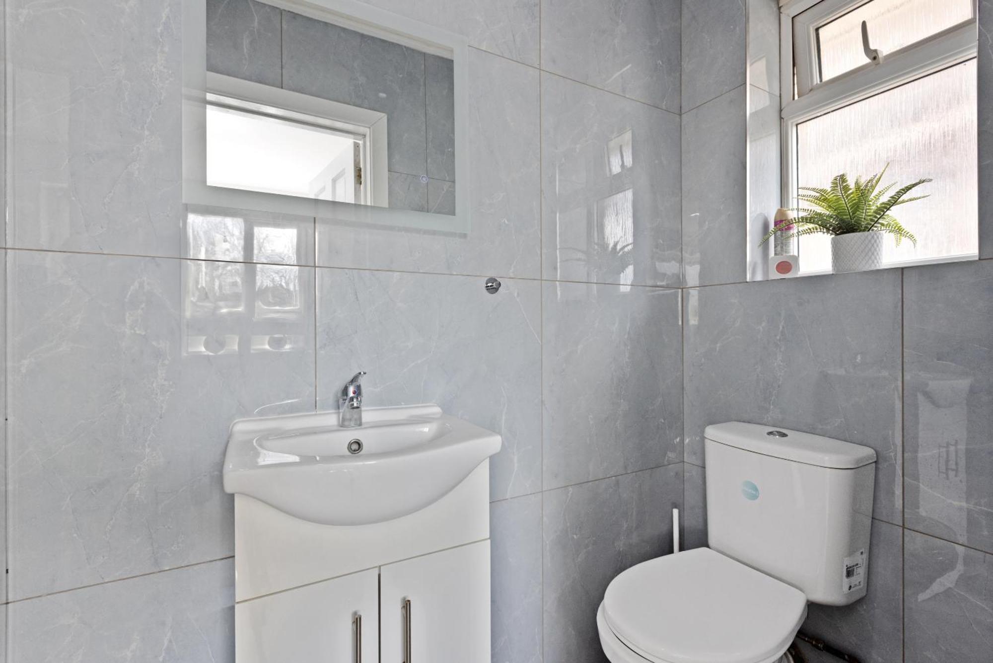 South Harrow Apartment Лондон Экстерьер фото