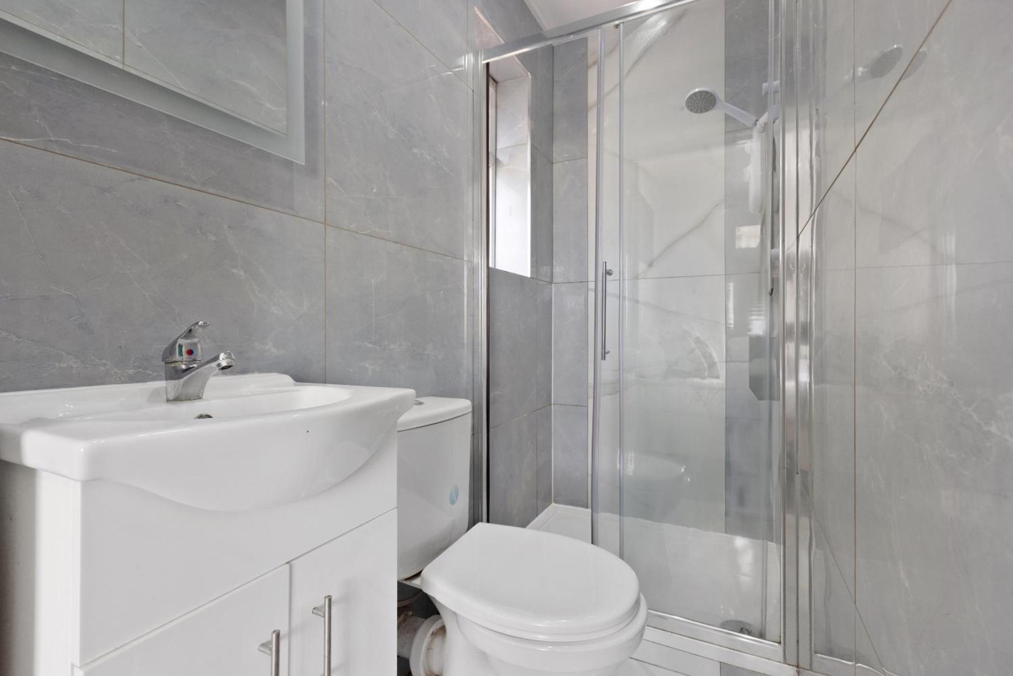 South Harrow Apartment Лондон Экстерьер фото