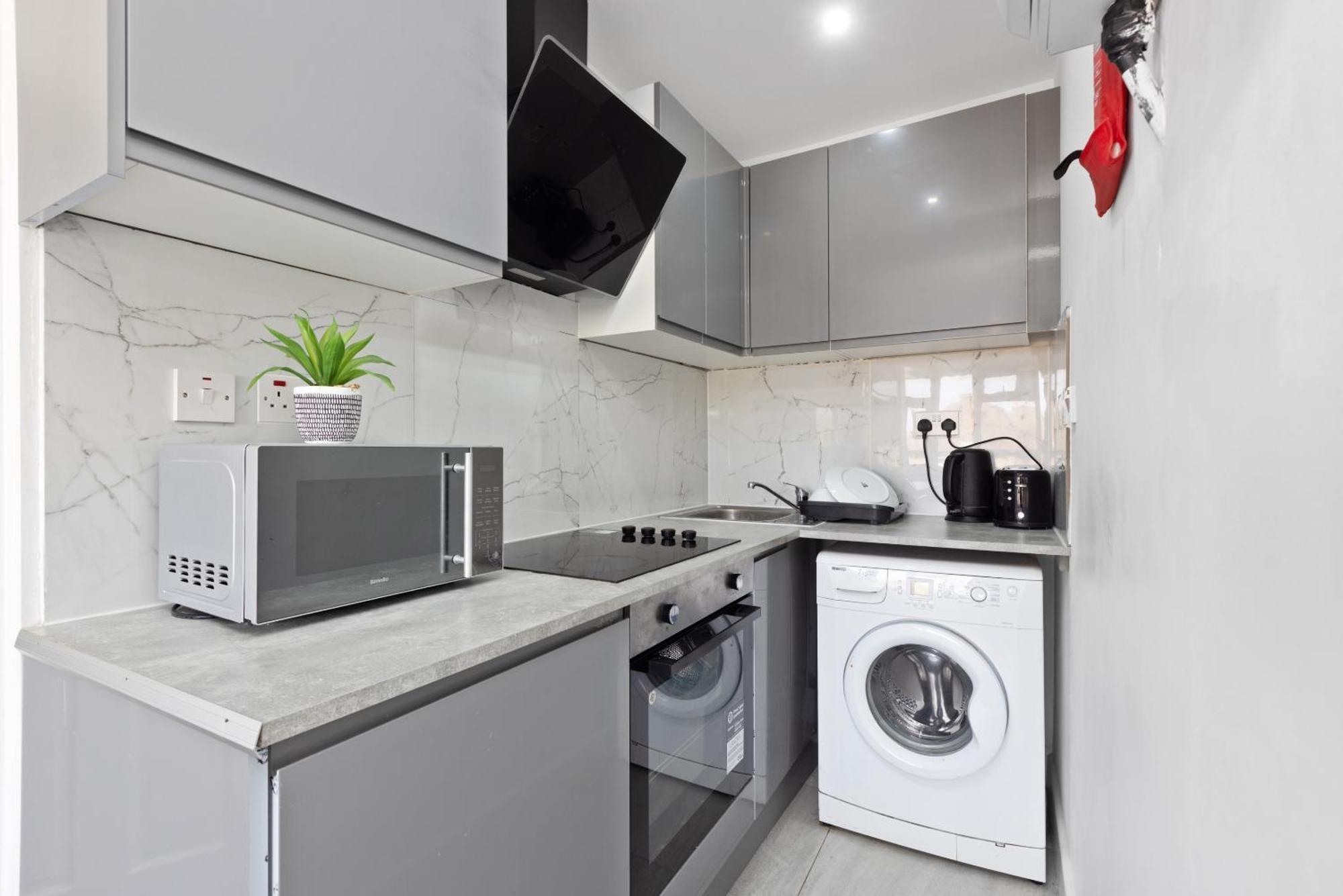 South Harrow Apartment Лондон Экстерьер фото
